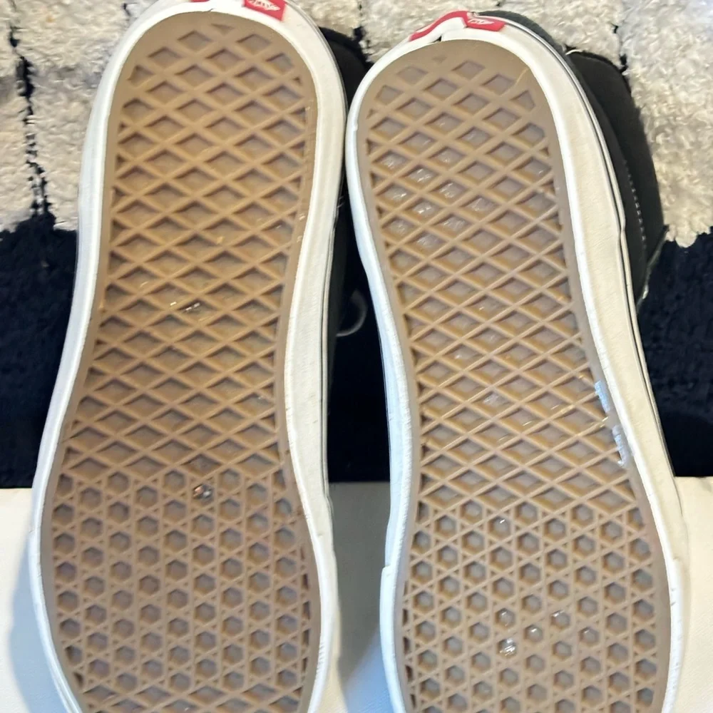Vans Sk8 Hi Skate Shoe Black & White High- Sneakers